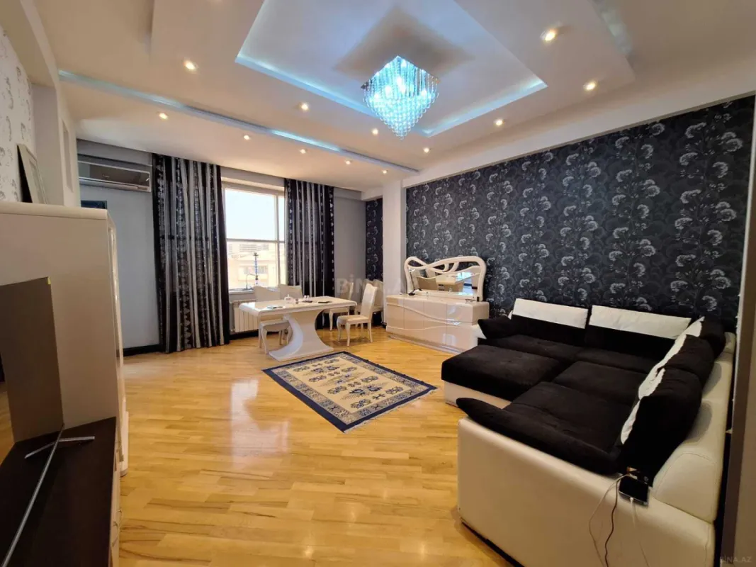 Satılır 4 otaqlı mənzil 105 m²