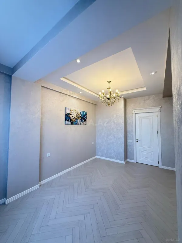 Satılır 3 otaqlı mənzil 105 m²