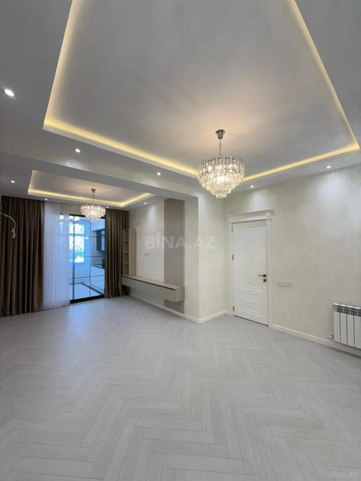 Satılır 3 otaqlı mənzil 105 m²