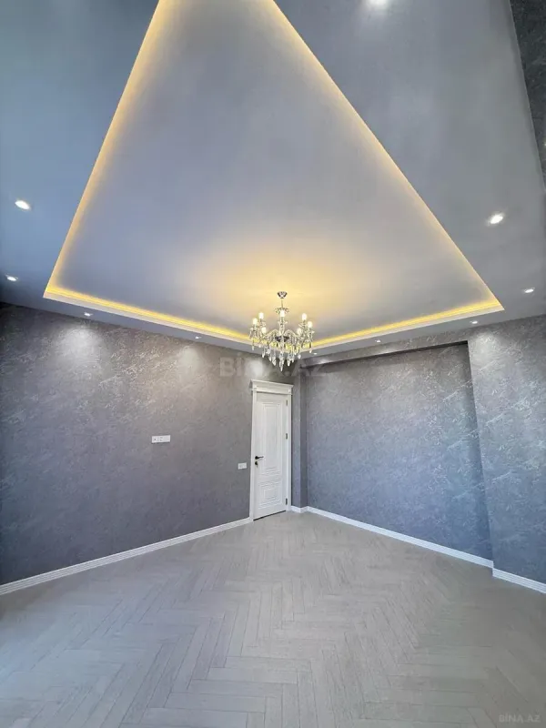Satılır 3 otaqlı mənzil 105 m²