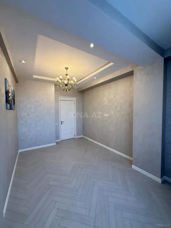 Satılır 3 otaqlı mənzil 105 m²