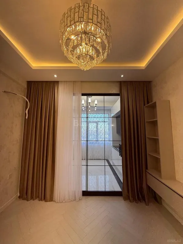 Satılır 3 otaqlı mənzil 105 m²