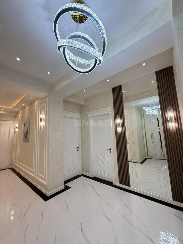 Satılır 3 otaqlı mənzil 105 m²