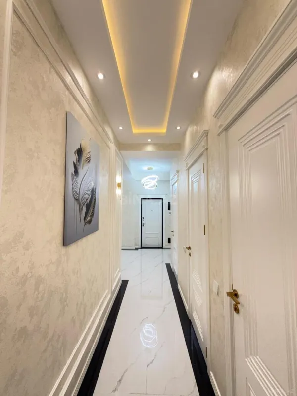 Satılır 3 otaqlı mənzil 105 m²