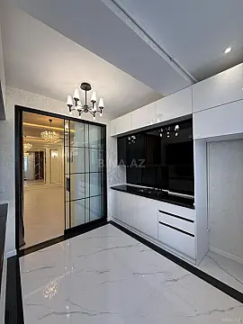 Satılır 3 otaqlı mənzil 105 m²