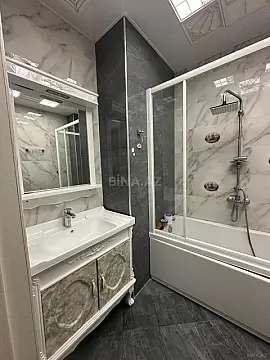 Kirayə verilir 2 otaqlı mənzil 110 m²