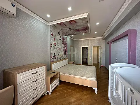 Kirayə verilir 2 otaqlı mənzil 110 m²