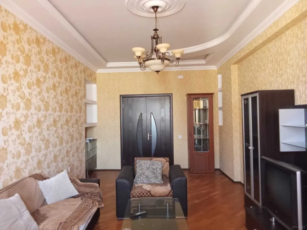 Kirayə verilir 2 otaqlı mənzil 100 m²