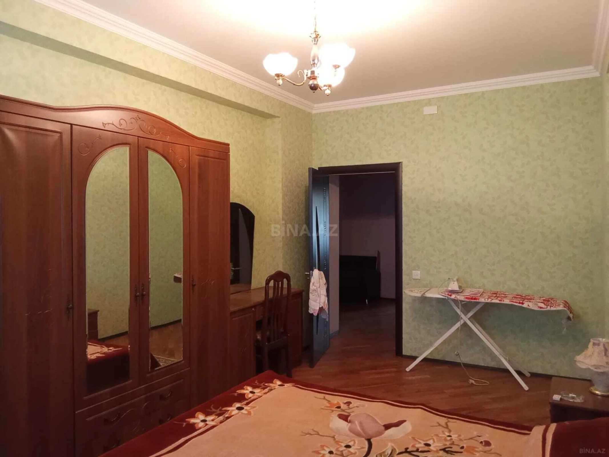 Kirayə verilir 2 otaqlı mənzil 100 m²