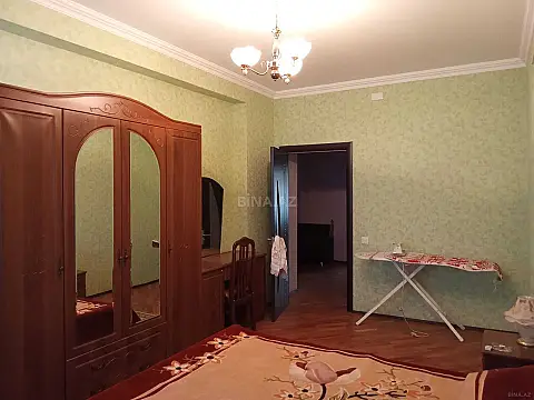 Kirayə verilir 2 otaqlı mənzil 100 m²