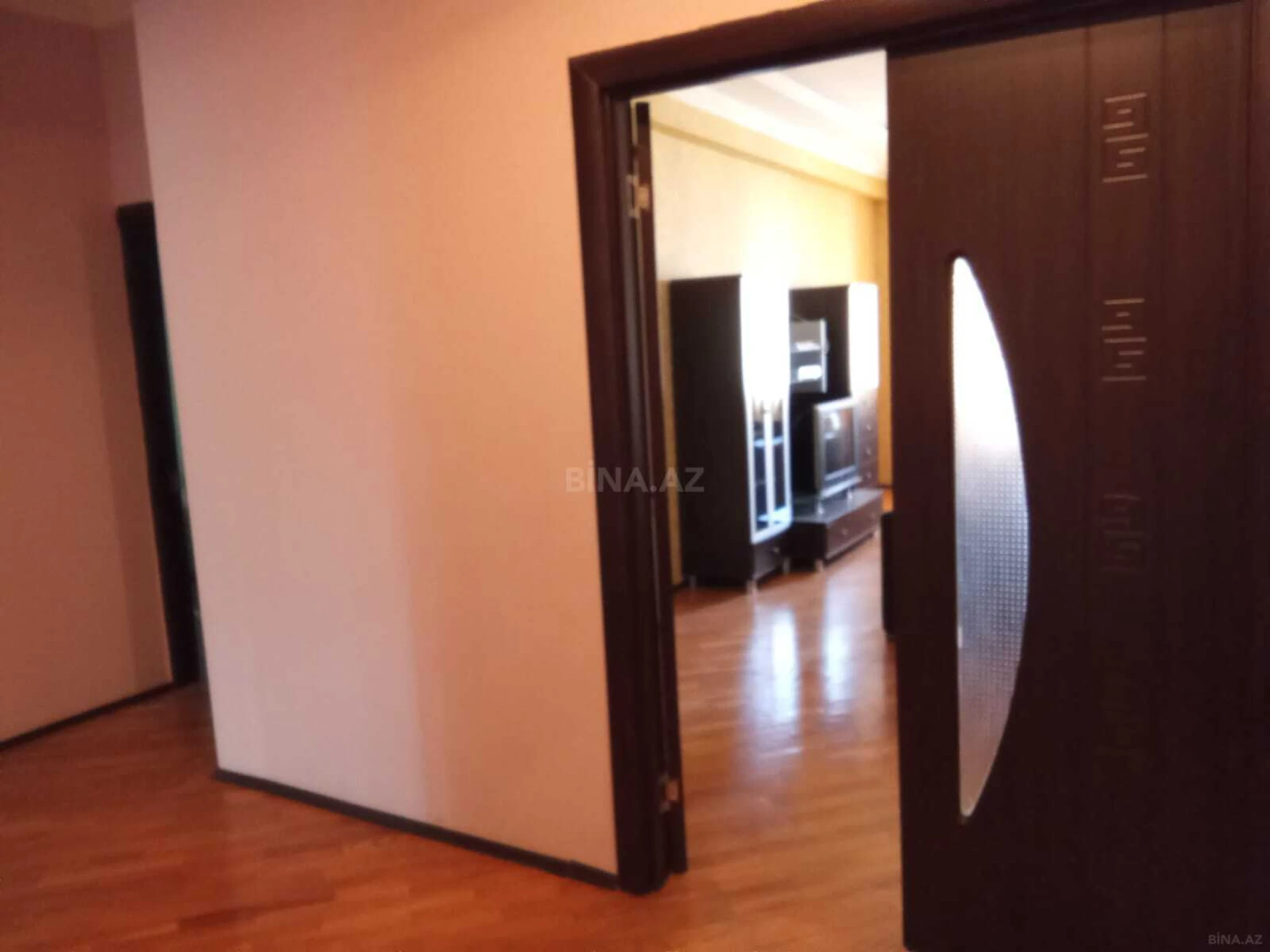 Kirayə verilir 2 otaqlı mənzil 100 m²