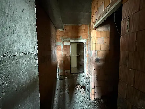 Satılır 1 otaqlı mənzil 71 m²