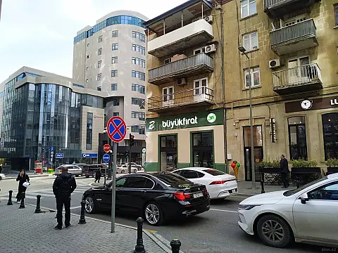 Kirayə verilir 2 otaqlı mənzil 65 m² — Bakı, Nizami 2 otaq 65.00 m²