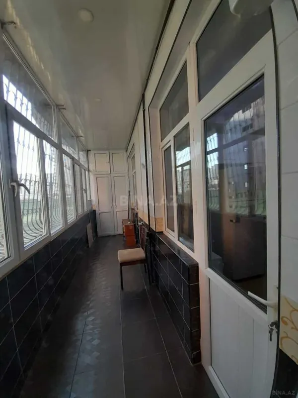 Satılır 3 otaqlı mənzil 135 m²