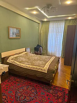Satılır 4 otaqlı mənzil 165 m²