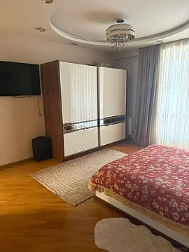 Satılır 4 otaqlı mənzil 165 m²