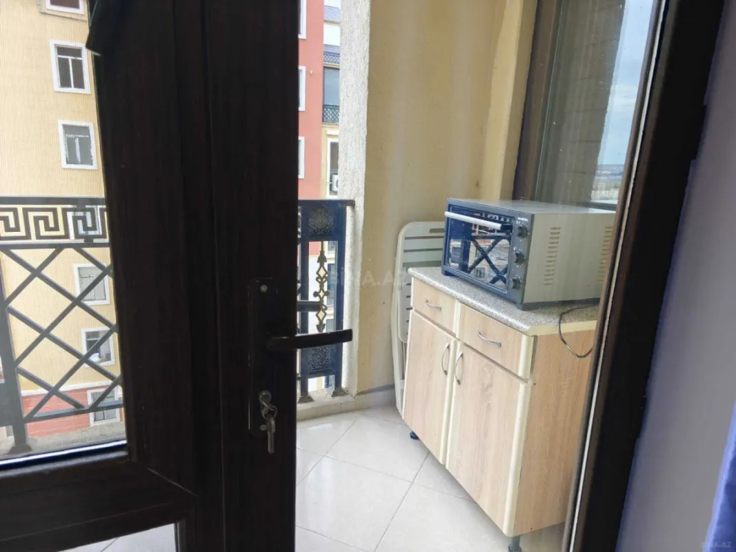 Kirayə verilir 2 otaqlı mənzil 80 m²