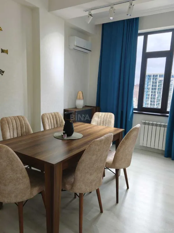Kirayə verilir 2 otaqlı mənzil 80 m²