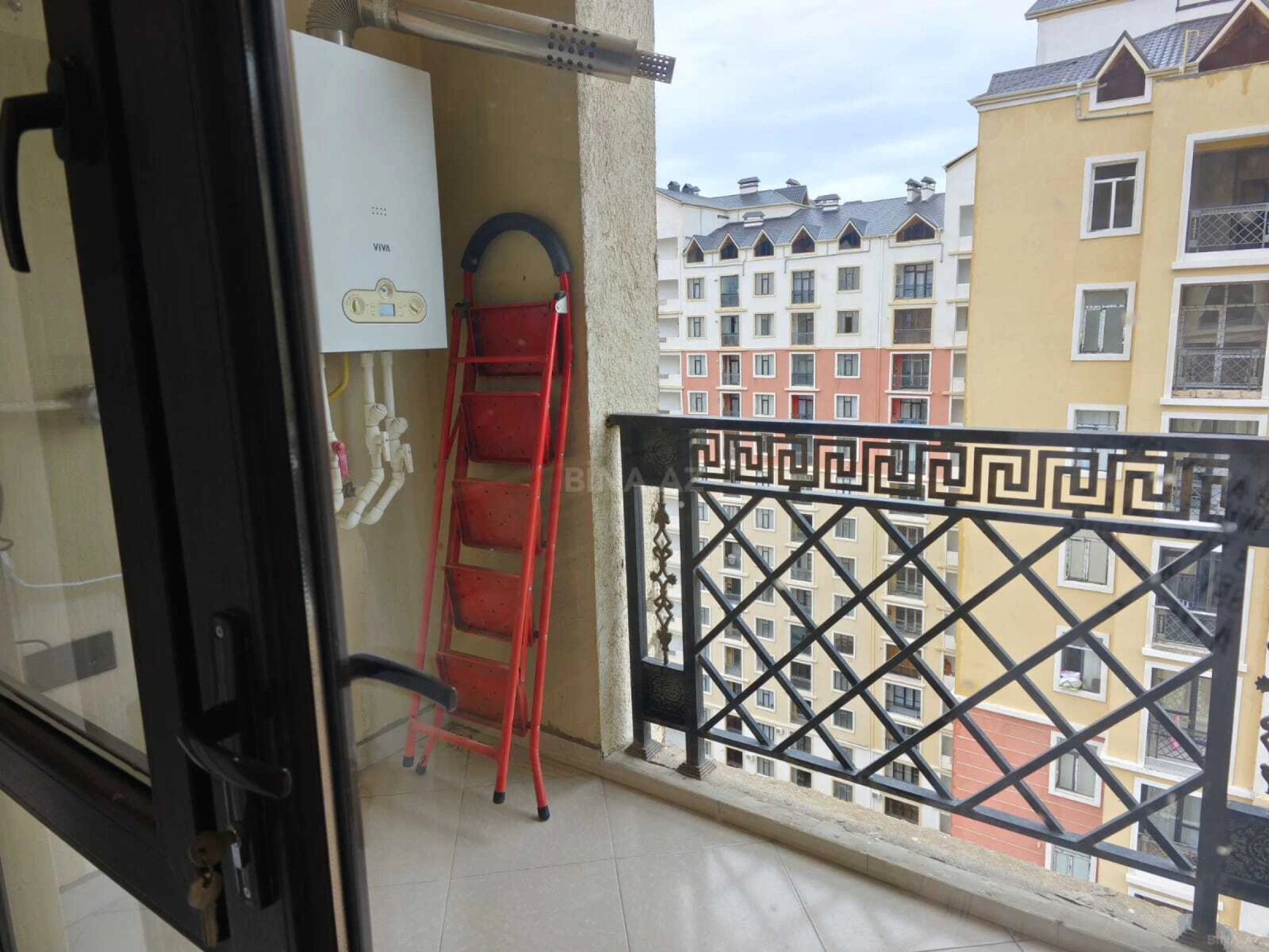 Kirayə verilir 2 otaqlı mənzil 80 m²