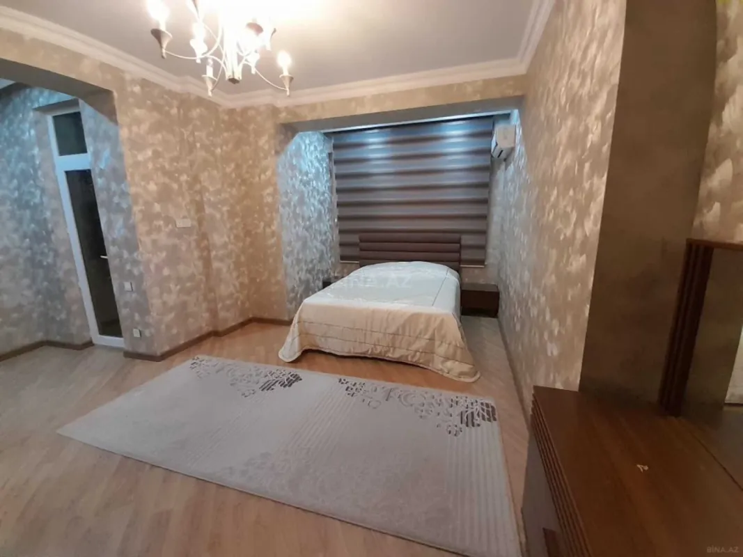 Kirayə verilir 3 otaqlı mənzil 135 m²