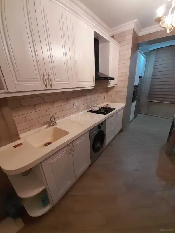 Kirayə verilir 3 otaqlı mənzil 135 m²