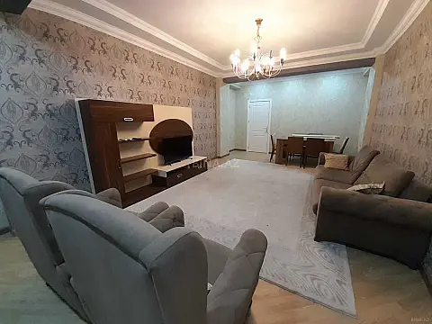 Kirayə verilir 3 otaqlı mənzil 135 m² — Bakı, Xətai 3 otaq 135.00 m²