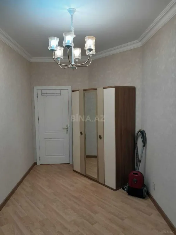Kirayə verilir 3 otaqlı mənzil 135 m²