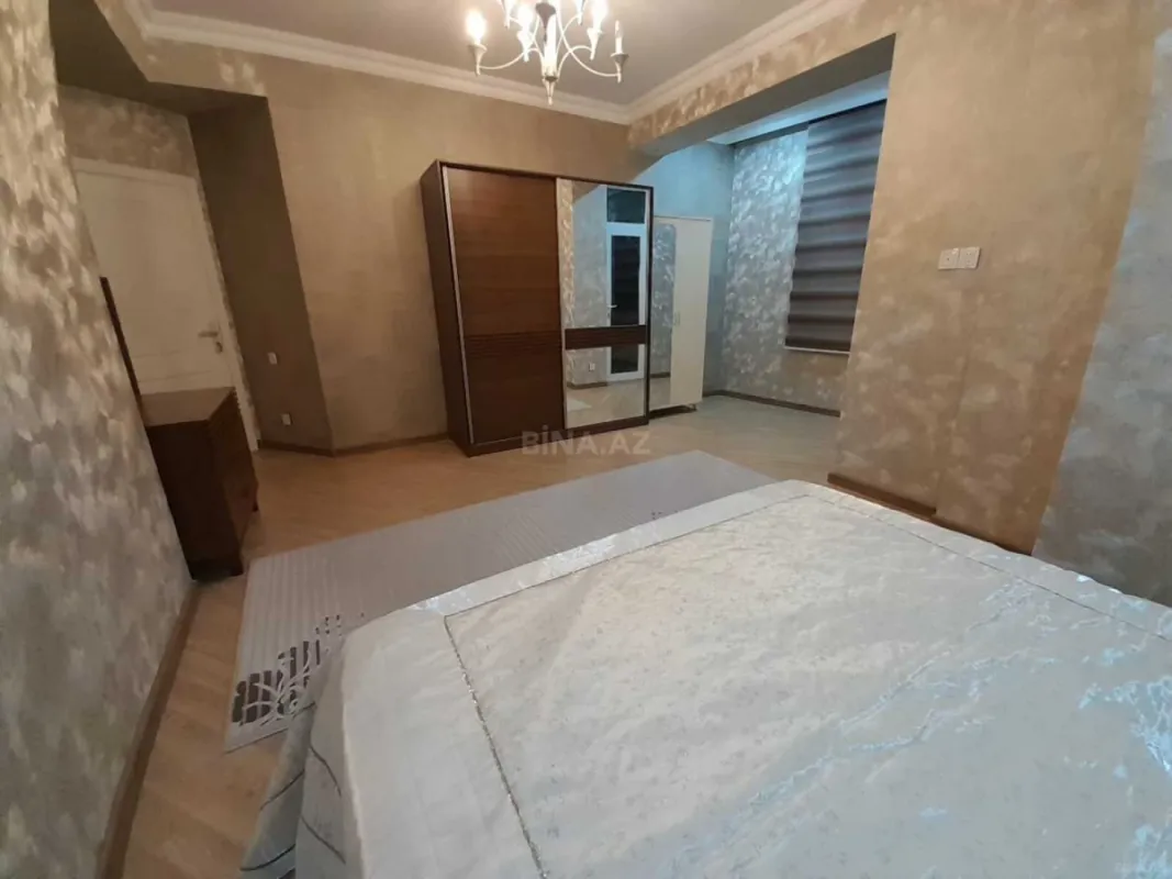 Kirayə verilir 3 otaqlı mənzil 135 m²