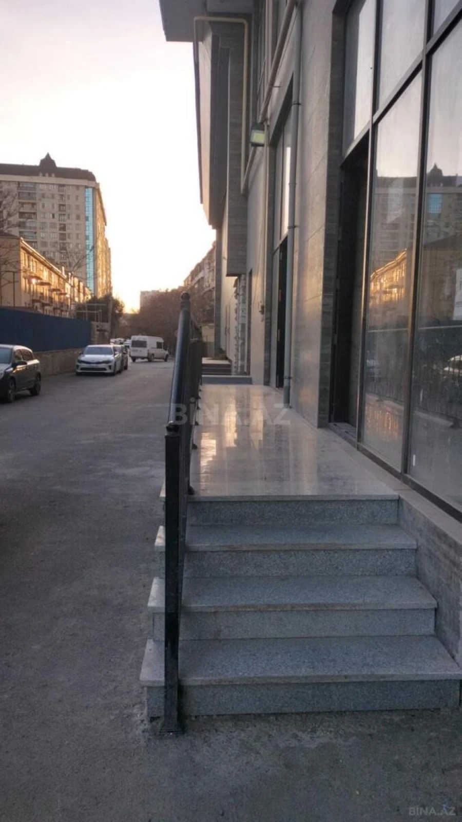 Satılır obyekt 124 m²