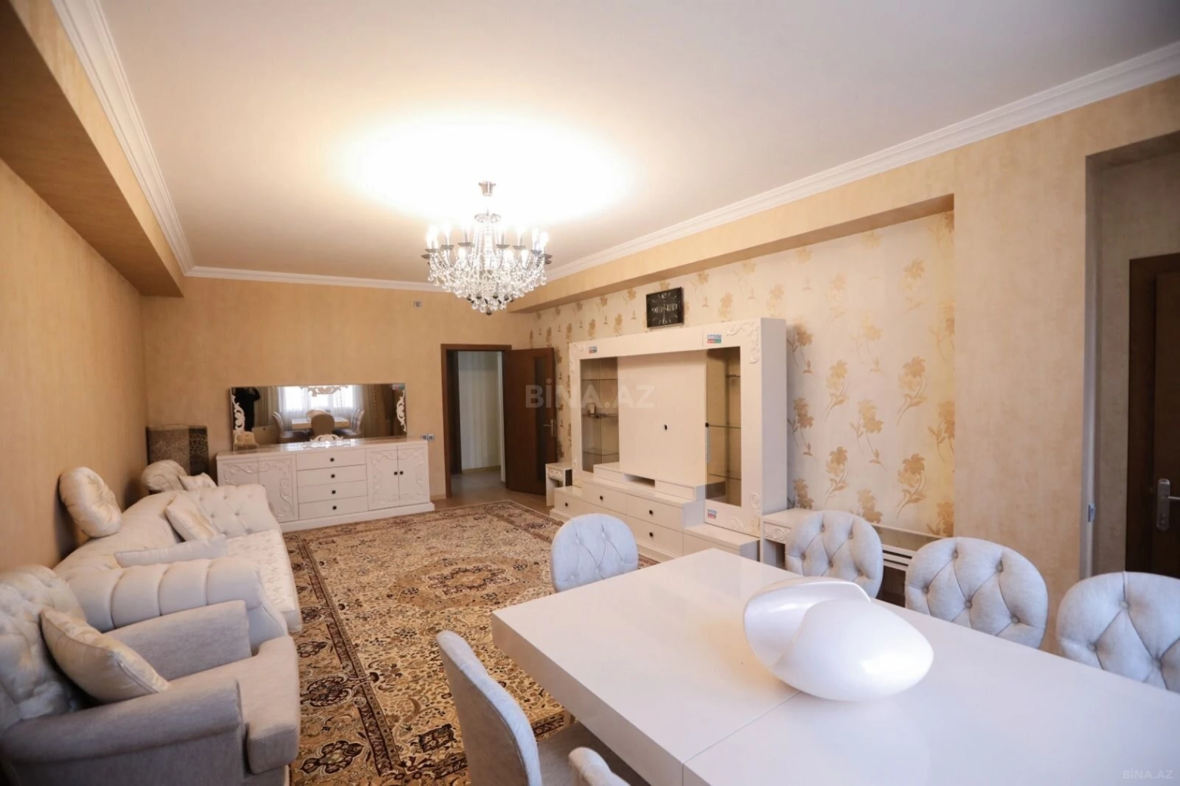Satılır 3 otaqlı mənzil 116 m²