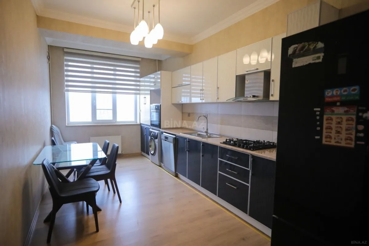 Satılır 3 otaqlı mənzil 116 m²
