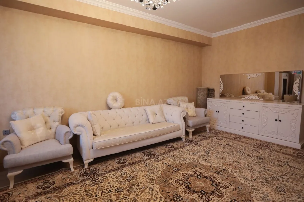 Satılır 3 otaqlı mənzil 116 m²