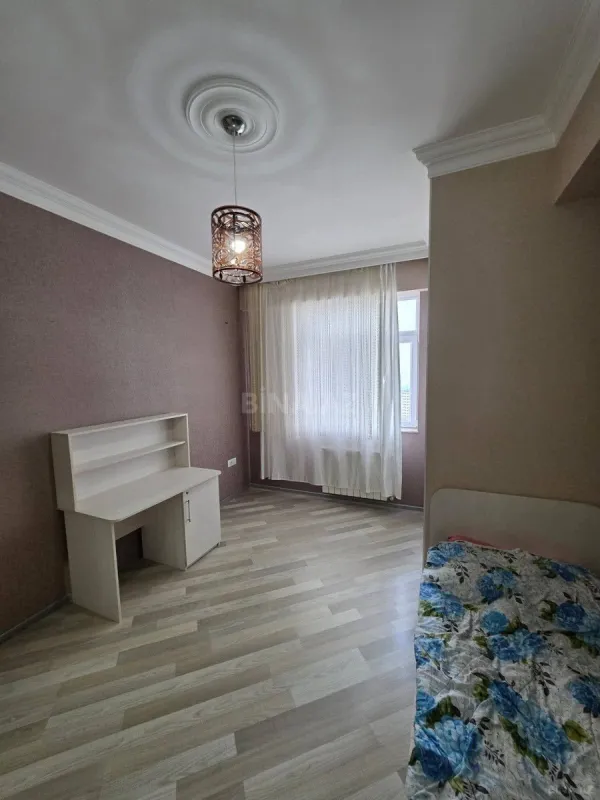 Kirayə verilir 3 otaqlı mənzil 136 m²