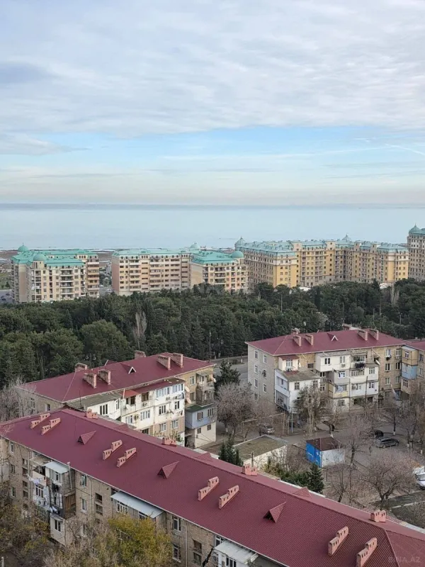 Kirayə verilir 3 otaqlı mənzil 136 m²