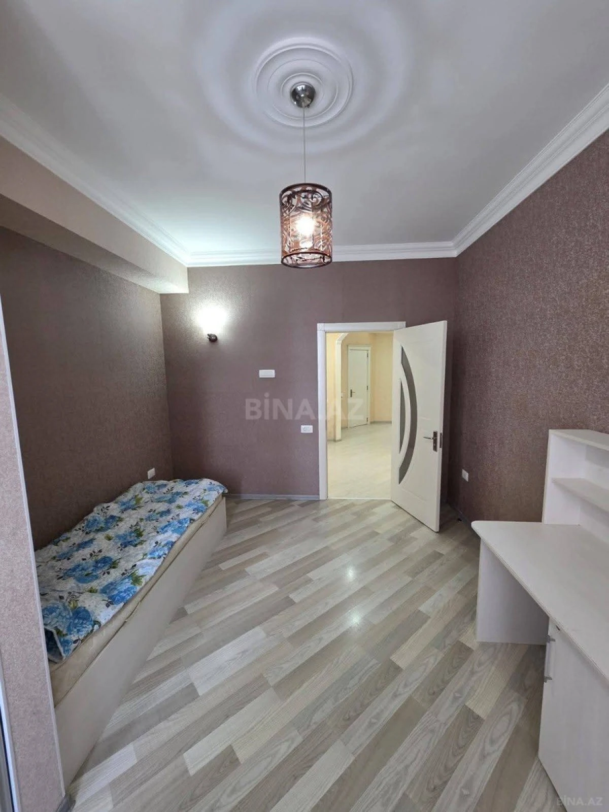 Kirayə verilir 3 otaqlı mənzil 136 m²