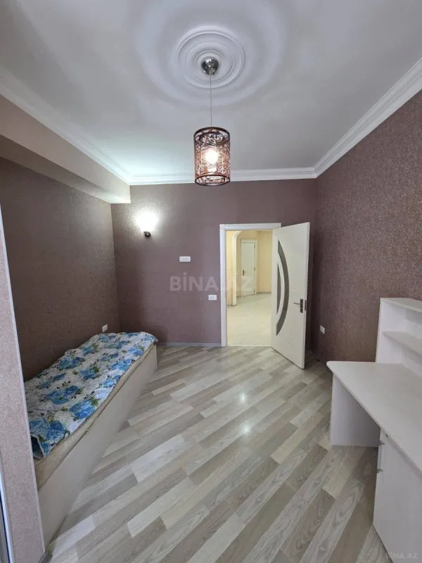 Kirayə verilir 3 otaqlı mənzil 136 m²