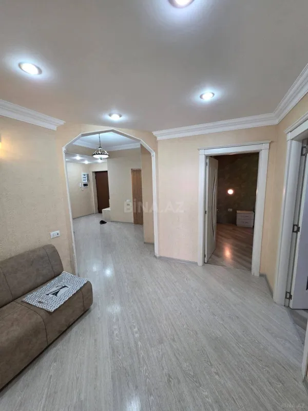Kirayə verilir 3 otaqlı mənzil 136 m²