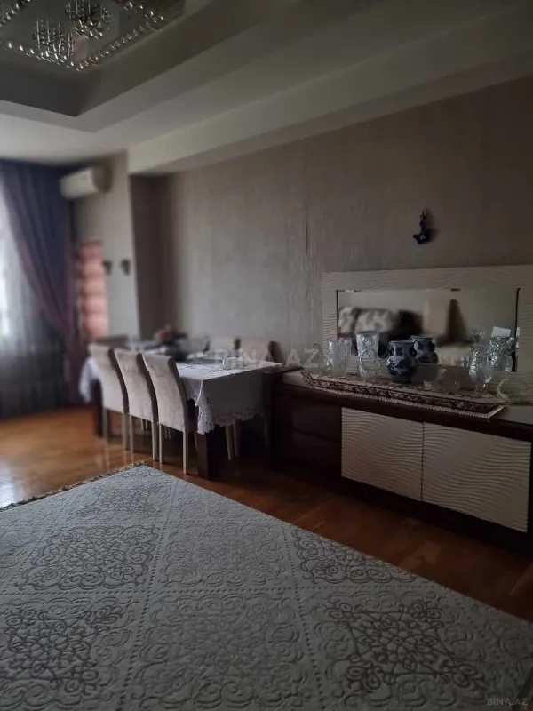 Satılır 2 otaqlı mənzil 110 m²