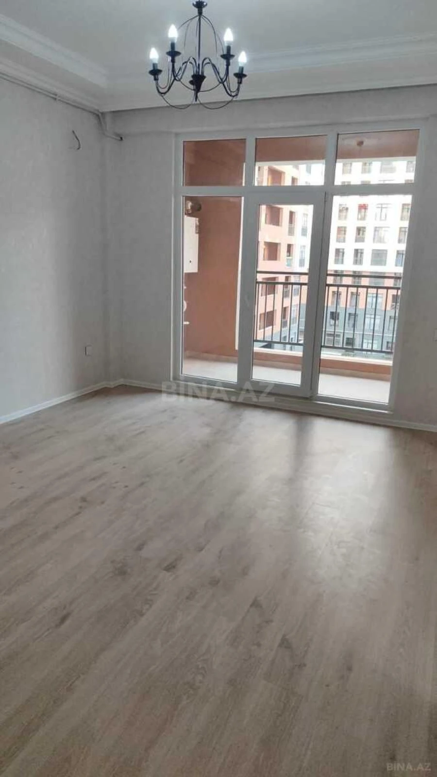 Kirayə verilir 3 otaqlı mənzil 99 m²