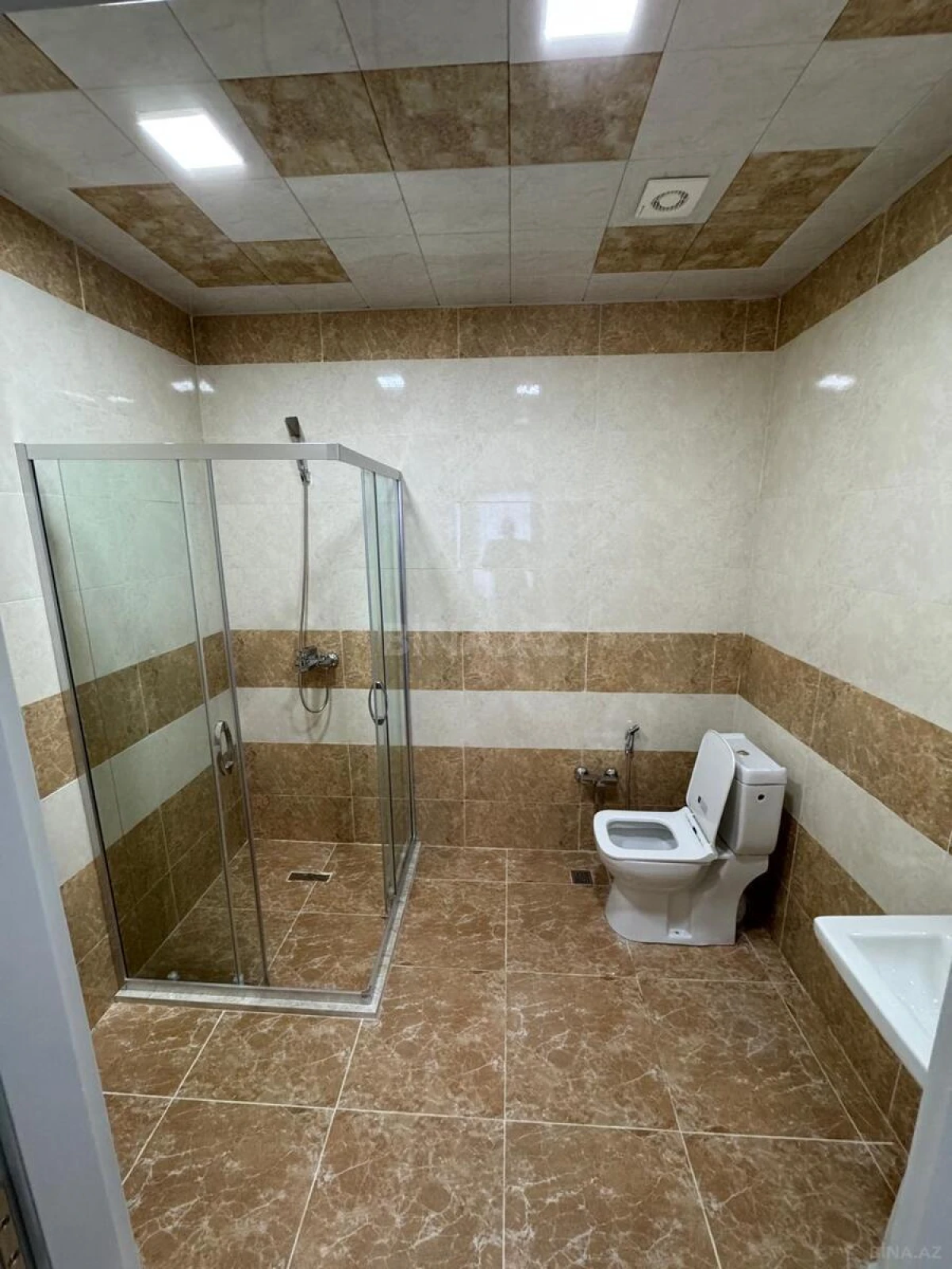Kirayə verilir 3 otaqlı mənzil 99 m²
