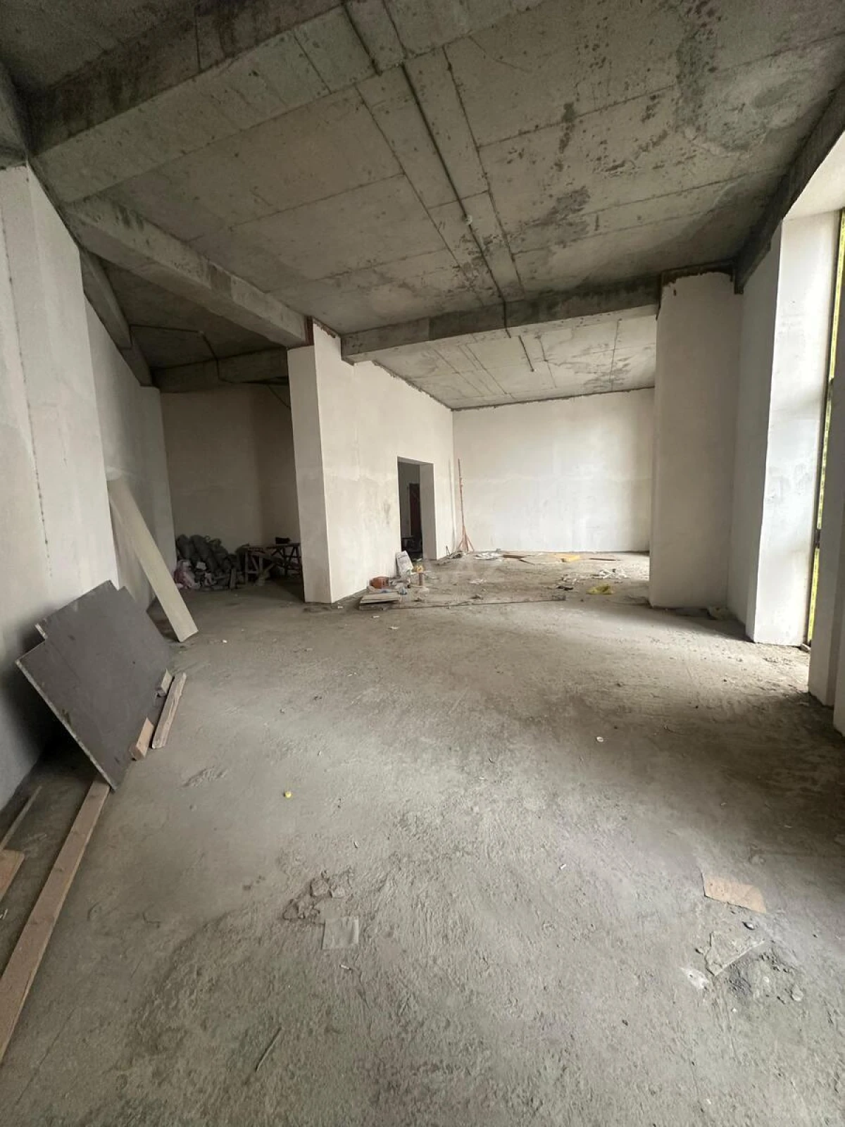 Kirayə verilir obyekt 135 m²