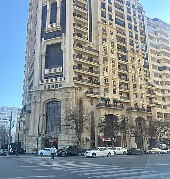 Kirayə verilir obyekt 135 m² — Bakı 135.00 m²
