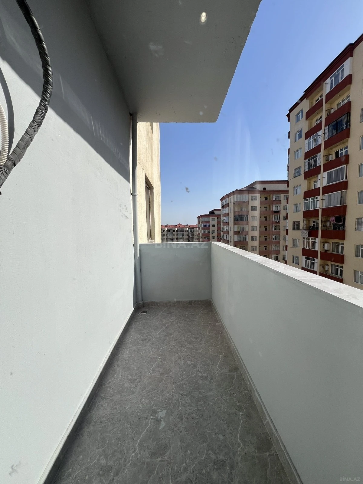 Satılır 3 otaqlı mənzil 132 m²