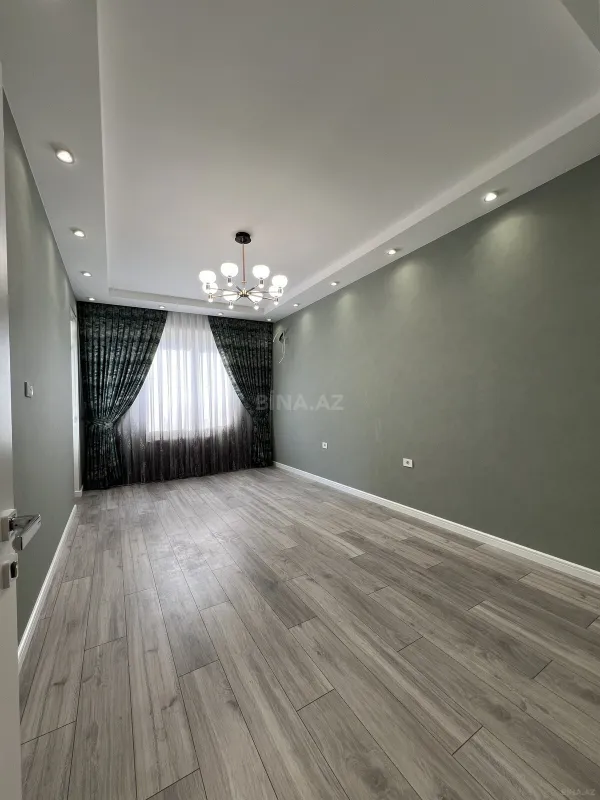 Satılır 3 otaqlı mənzil 132 m²