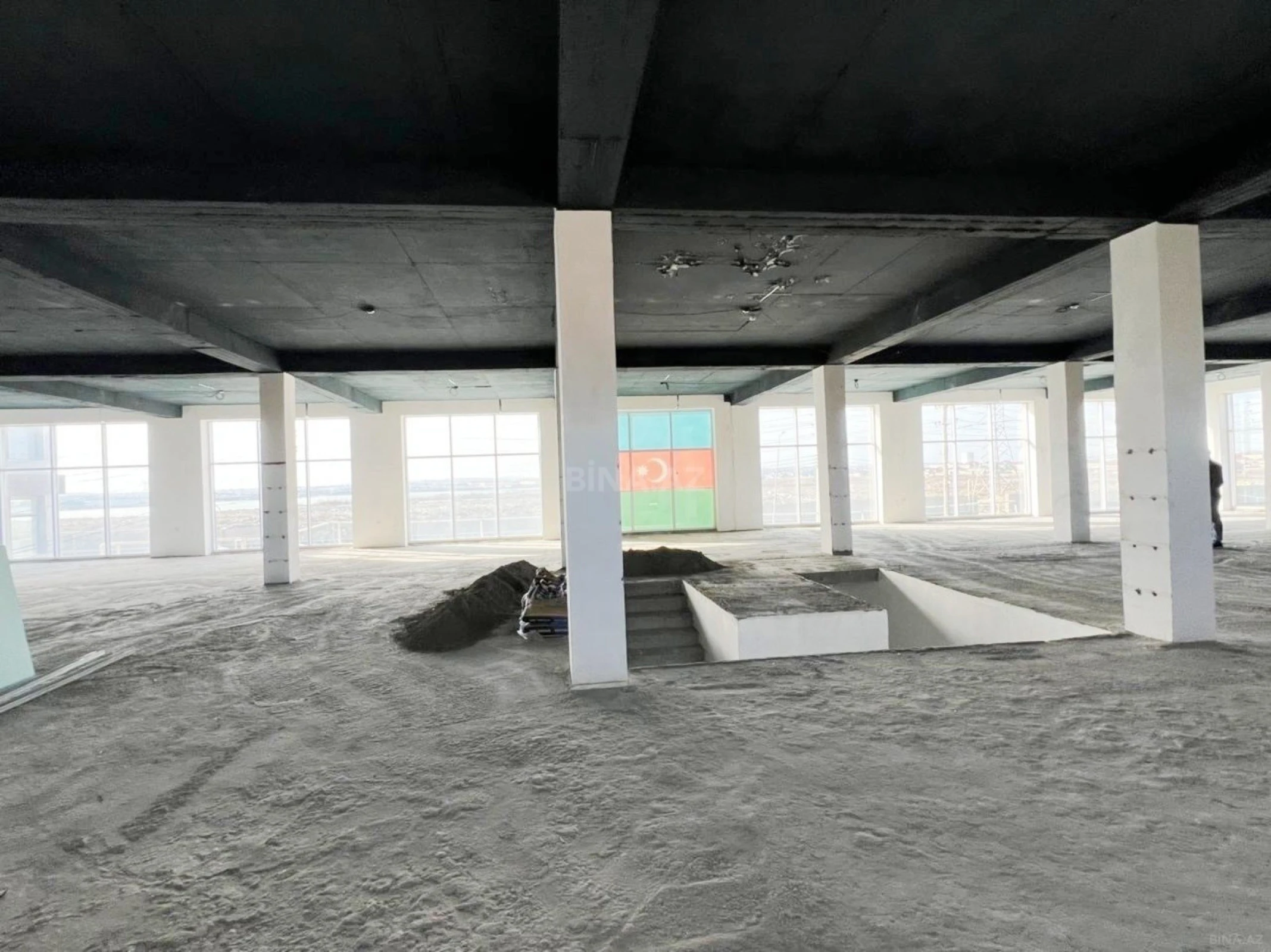 Kirayə verilir obyekt 630 m²