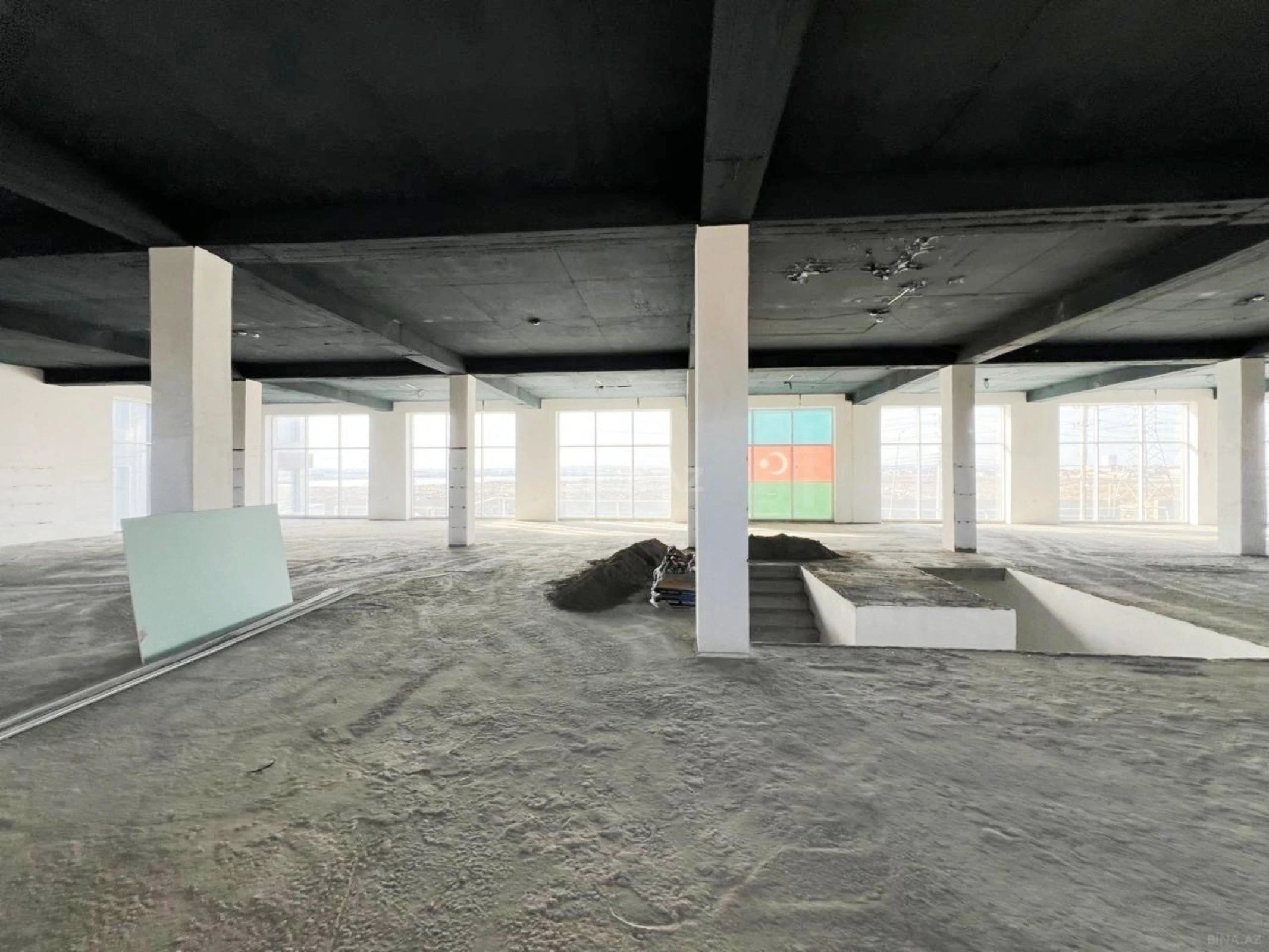 Kirayə verilir obyekt 630 m²