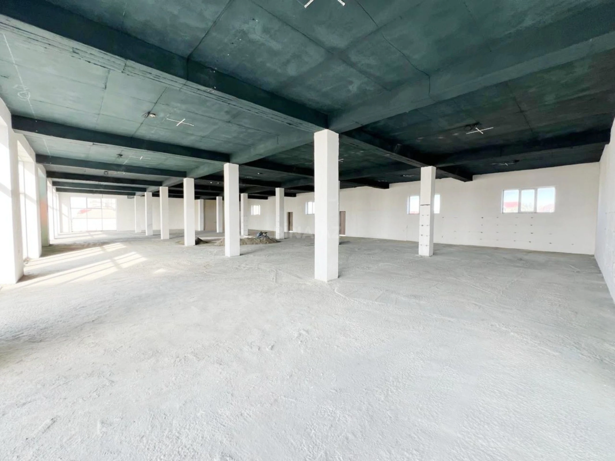 Kirayə verilir obyekt 630 m²