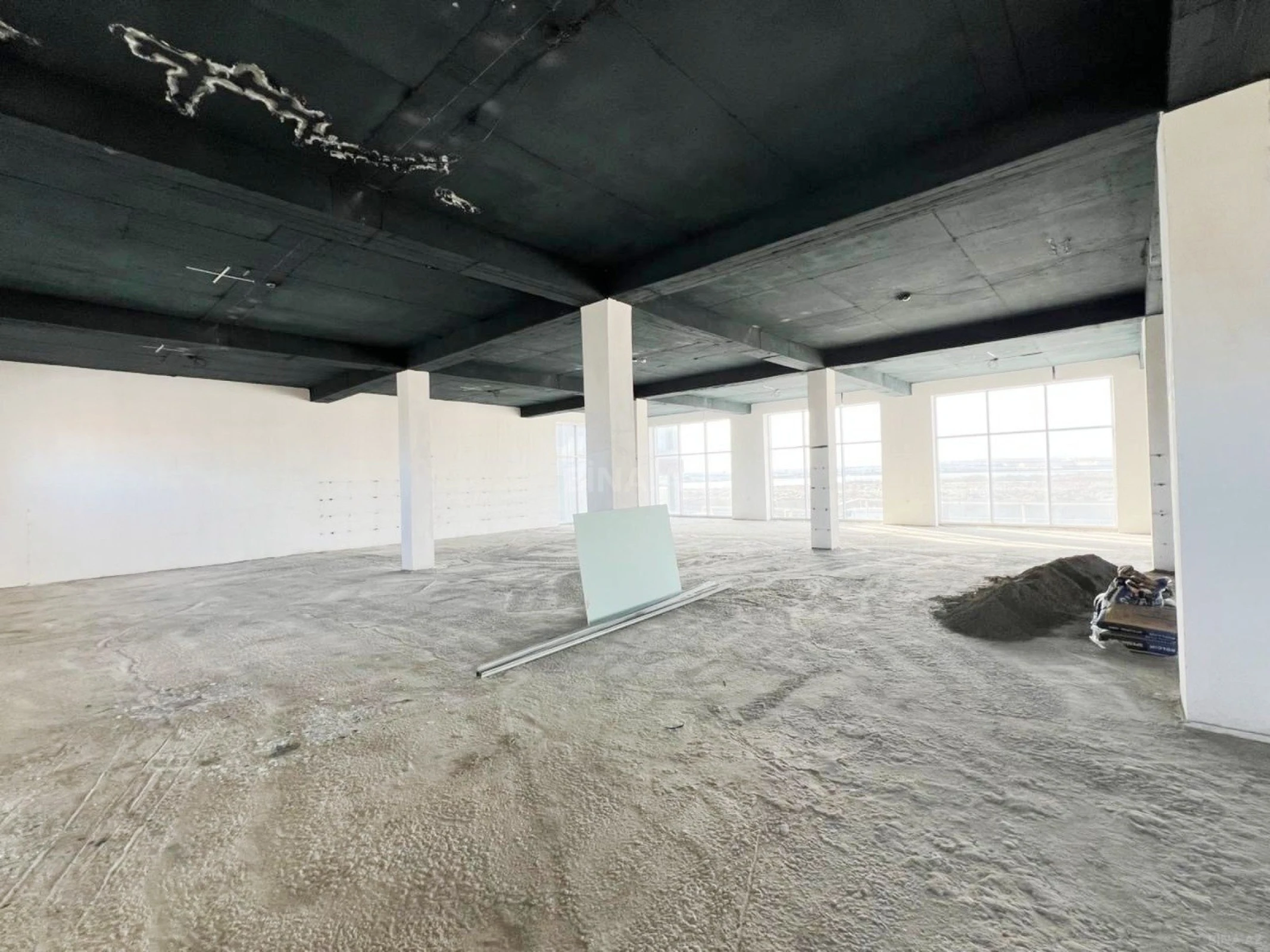 Kirayə verilir obyekt 630 m²