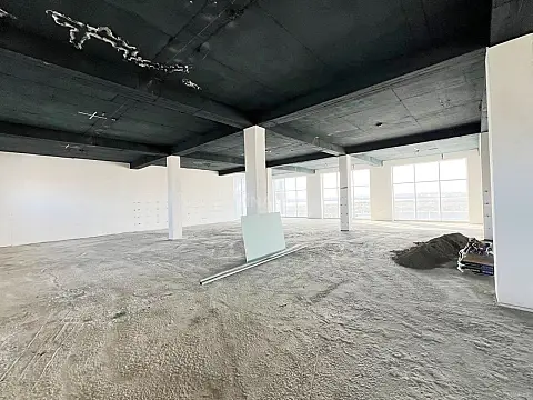 Kirayə verilir obyekt 630 m²