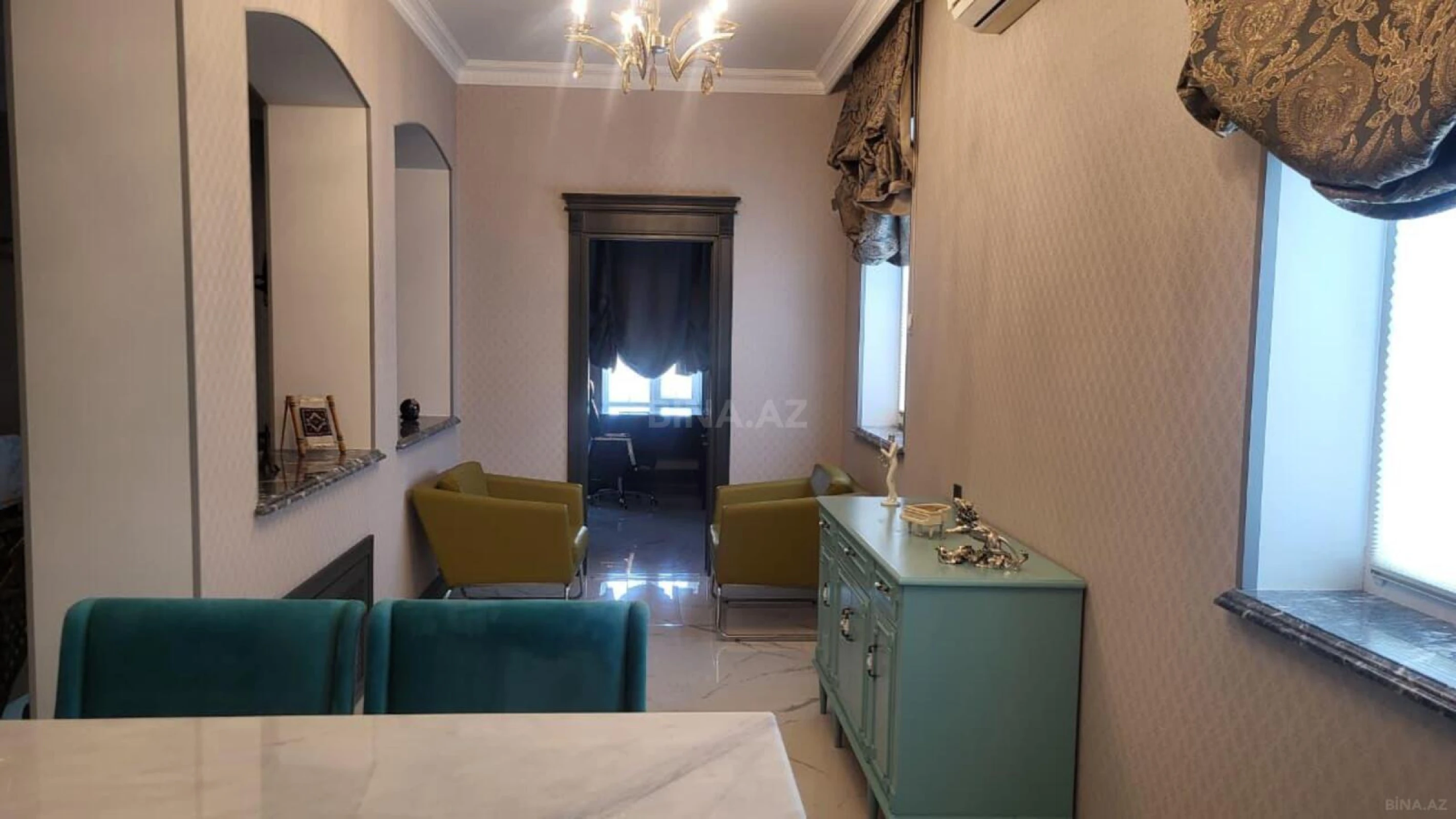 Satılır 6 otaqlı həyət evi 420 m²